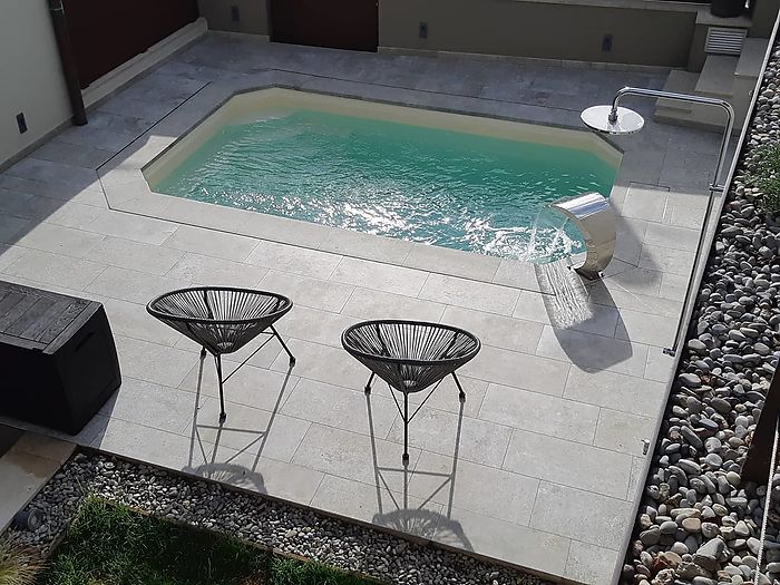 PISCINA MODELO L360 EN EL PLA DE L'ESTANY